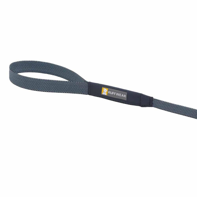 RUFFWEAR Hi & Light Dog Lead, Ultra Lightweight No Pull 1.4m Dog Leash, Portable Adjustable & Heavy Duty Dog Lead, Strong & Slim Anti Tangle Dog Walking & Dog Training Lead, Basalt Grey