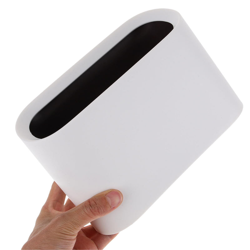 Plastic cat litter scoop holder, white, for home use, for storing and organizing the cat litter area. Sturdy and durable scoop stand. Random color.