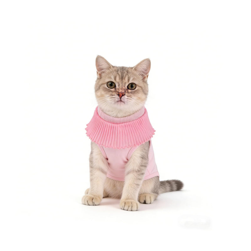 Breathable recovery suit for cats made of modal fabric. Easy on and off. Prevents licking and scratching of wounds. For postoperative recovery. In pink, size S.
