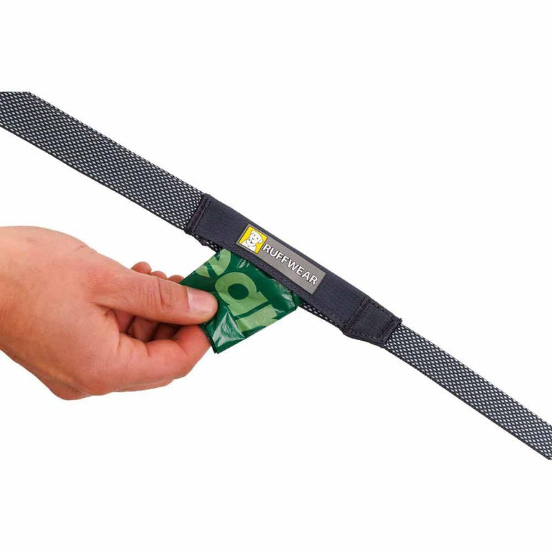 RUFFWEAR Hi & Light Dog Lead, Ultra Lightweight No Pull 1.4m Dog Leash, Portable Adjustable & Heavy Duty Dog Lead, Strong & Slim Anti Tangle Dog Walking & Dog Training Lead, Basalt Grey