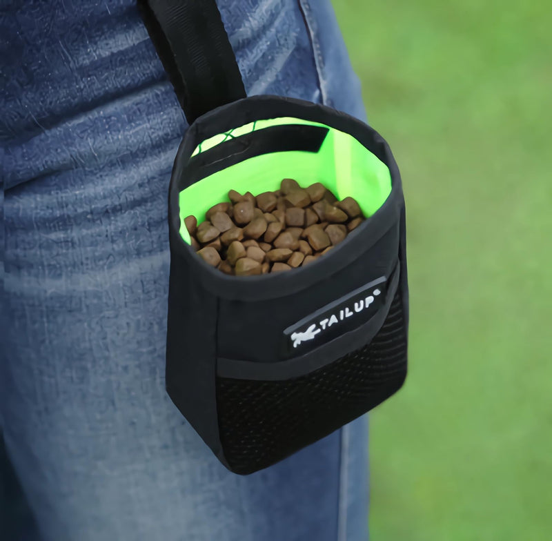 Dog Treat Training Pouch Puppy Doggie Bait Snack Reward Waist Pouch Bag with Clip and Closure Portable Dog Pet Walking Outdoor Food Treat Feeding Carrier Holder for Training Black - PawsPlanet Australia