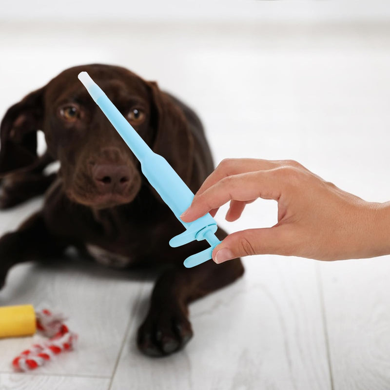 UKCOCO Compact medicine dispenser with push design and soft tube for stress-free administration of veterinary medicine to cats, dogs and puppies