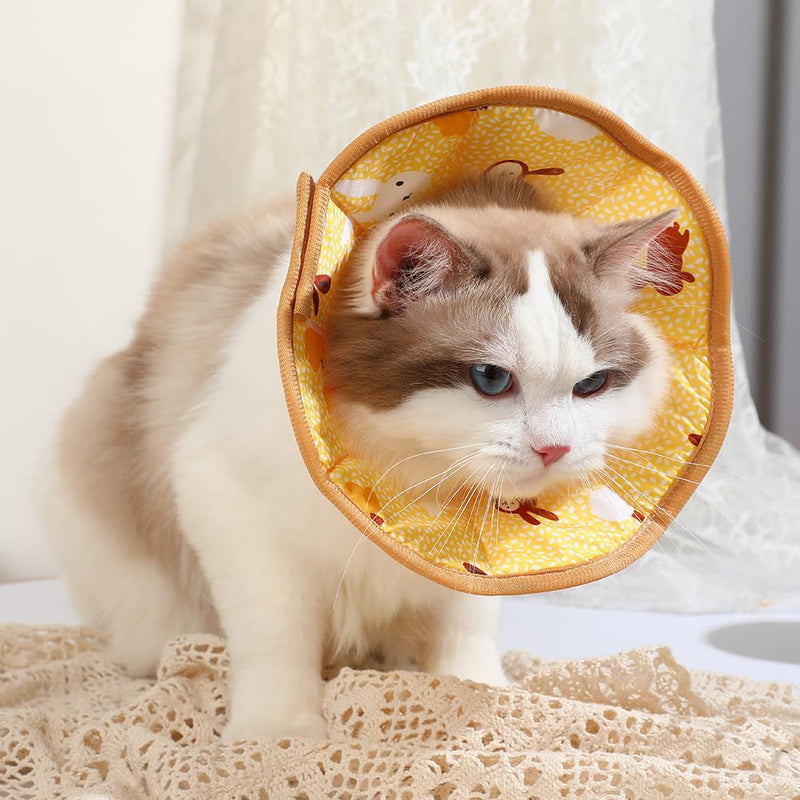 Cute soft cone for cats, easy to clean cat recovery collar, adjustable soft cat cone, cats cones to stop licking, suitable for postoperative care and daily use (18-21cm neck circumference).