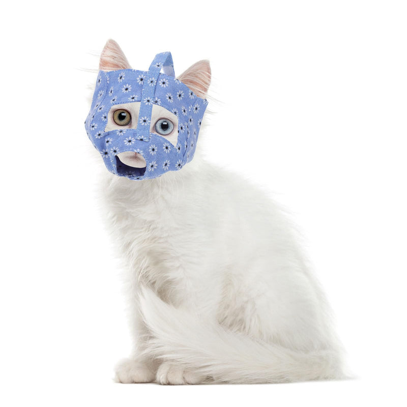 LALAFINA Cat Muzzle made of breathable fabric. Protection and protection during bathing or eating snacks. Size S. Simple design in blue.