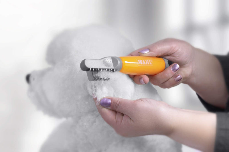 Wahl Soft Grip Dematter, Professional Grooming Brush, Pet Comb for Dogs and Cats, Grooming Tools for Pets, De-Matting Brushes for Long Short Haired Animals, Gel Handle Clear - PawsPlanet Australia