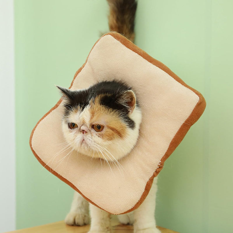 Cabilock bread-shaped cat collar made of cotton. Lightweight and soft cat collar. Protects wounds. Effective in the recovery of pet cats. Easy to put on.