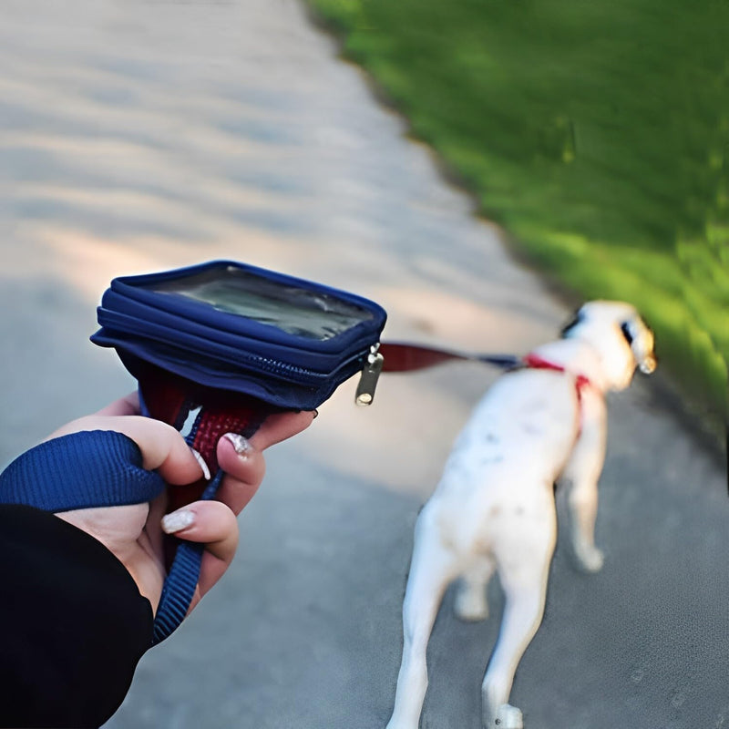 Soggy Doggy Hands-Free Dog Leash with Waterproof Touchscreen Phone Holder – No-Pockets Leash for Walking, Running, Hiking – Fits iPhone, Android – Red – 60" for Medium to Large Dogs Red/Blue - PawsPlanet Australia
