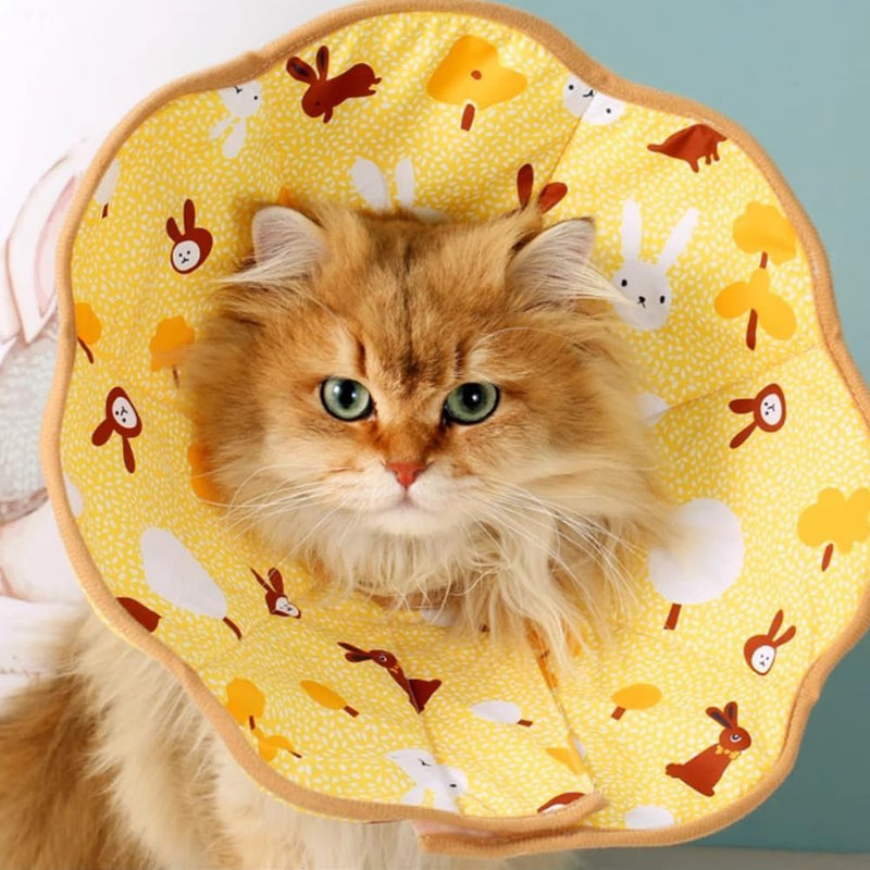 Cute soft cone for cats, easy to clean cat recovery collar, adjustable soft cat cone, cats cones to stop licking, suitable for postoperative care and daily use (18-21cm neck circumference).