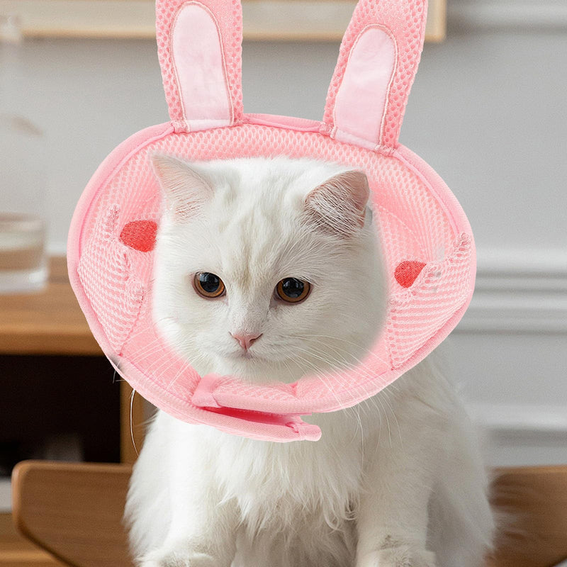 Breathable cat collar with bunny ears made of polyester. Comfortable and allows free movement. Protective recovery collar for post-operative protection for cats.