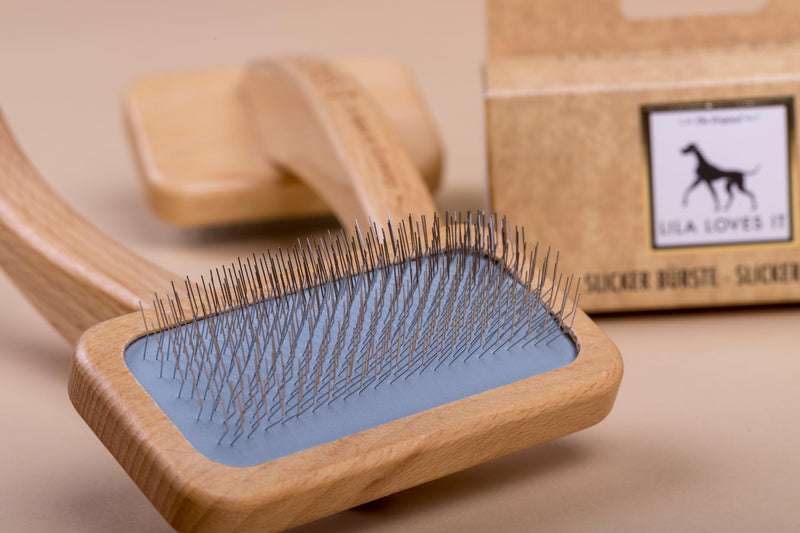 Undercoat brush for dogs - with rounded metal tines, vegan, with beech wood from sustainable forestry, SLICKER BRUSH MEDIUM by LILA LOVES IT - PawsPlanet Australia