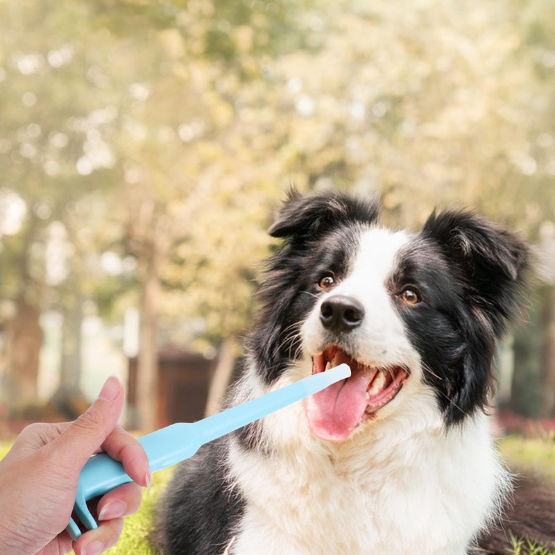 UKCOCO Compact medicine dispenser with push design and soft tube for stress-free administration of veterinary medicine to cats, dogs and puppies