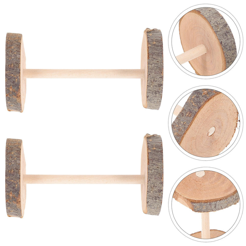 Wooden cat chew stick, 2 pieces, for stress reduction and behavioral prevention for cats and kittens during transport. Random style.
