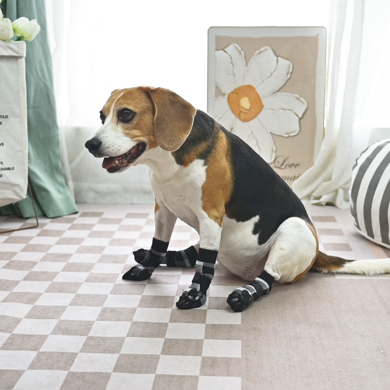 SCENEREAL Anti Slip Dog Socks for Hot/Cold Pavement, Double Sides Dog Boots & Paw Protectors to Prevent Licking Paws, Non Slip Anti Twist Small Medium Large Senior Dogs Socks for Hardwood Floors XS(Pack of 4) Plaid(Black & White)