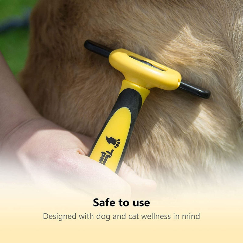 Professional De-shedding Tool and Pet Grooming Brush, D-Shedz for Breeds of Dogs, Cats with Short or Long Hair, Small, Medium and Large (Green) Green