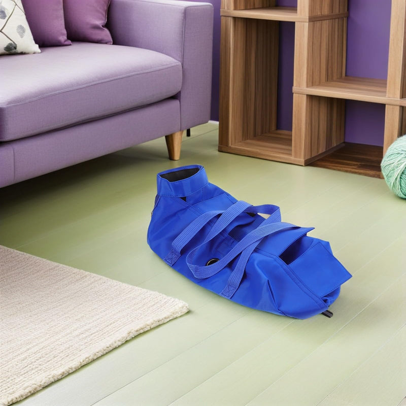Breathable cat carrier bag with metal reinforcement. Scratch-resistant and comfortable. Suitable for injections and longer journeys.