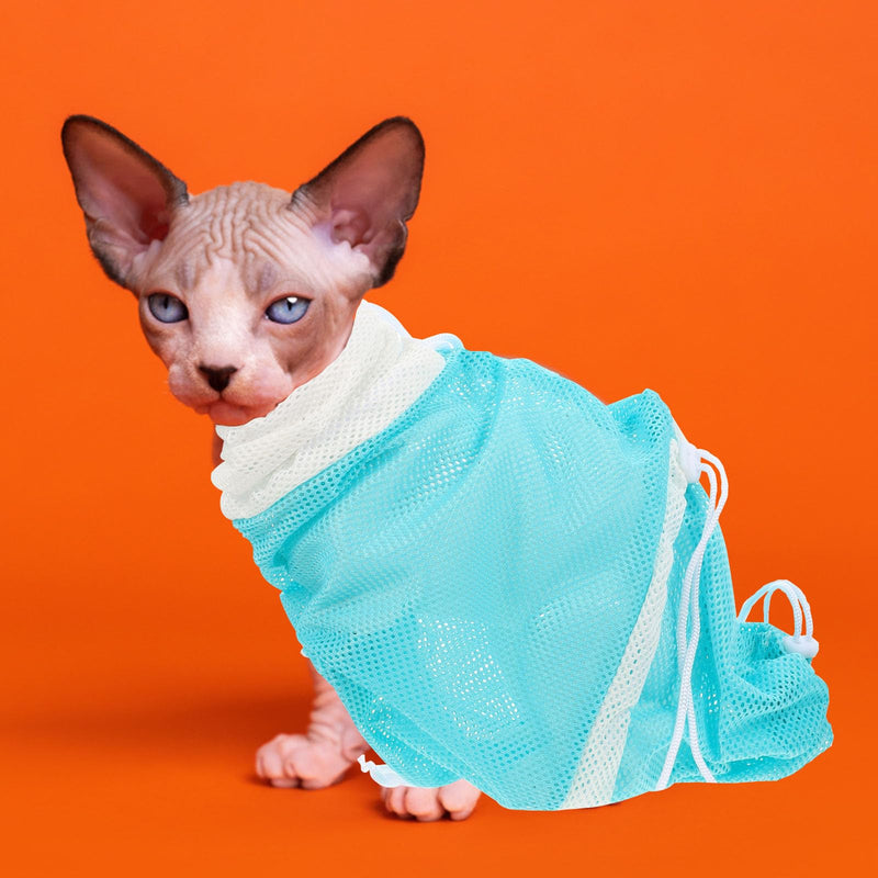 Portable polyester pet bathing bag for cats and puppies. Safe and durable for bathing and nail trimming on the go.