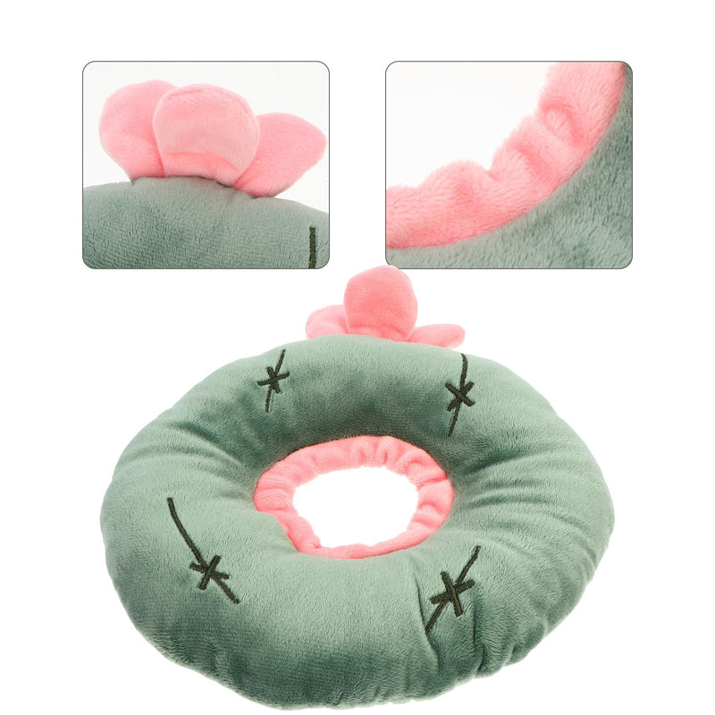 HOMSFOU Adjustable Cat Recovery Collar made of Green Plush with Protective Function Allows Eating, Sleeping and Drinking After Surgery for Pets 1.5-6 kg