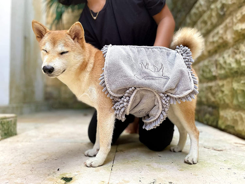 Tuff Pupper Quick Dry Towel for Dogs | Ultra Absorbent Microfiber Shammy | Extra Large 35x15 Size Dog Bath Towel | Comfortable Hand Pockets | Indoor Outdoor Use | Durable Material | Machine Washable Cool Grey - PawsPlanet Australia