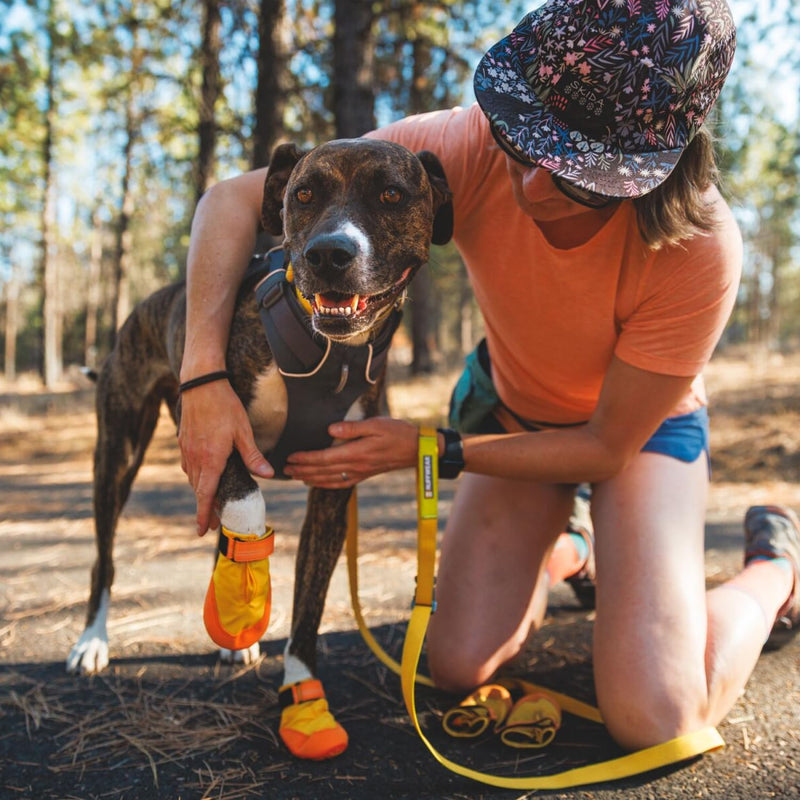Ruffwear, Summit Trex Dog Shoes, All-Season Paw Protection with Durable Non-Slip Grip & Stay-Put Fit for Everyday Adventures, Sunrise Yellow, 2.75" 2.75 in (2 Boots) - PawsPlanet Australia