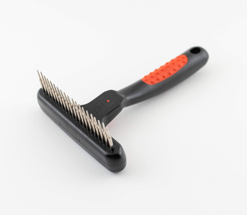 RYAN'S PET SUPPLIES Paw Brothers Magic Spring Undercoat Rake for Dogs, Professional Grade Grooming Tool, Stainless Steel Pins, Removes Tangles and Mats, Comfort Grip, 4.5 in. Magic Spring Long Pin - PawsPlanet Australia