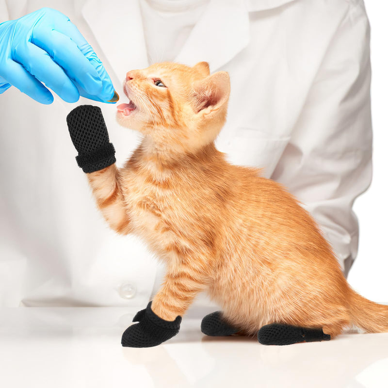 Cat claw protectors against scratches, made of polyester, 4-pack. Adjustable cat socks in black. Breathable protective socks for cats when medicating.