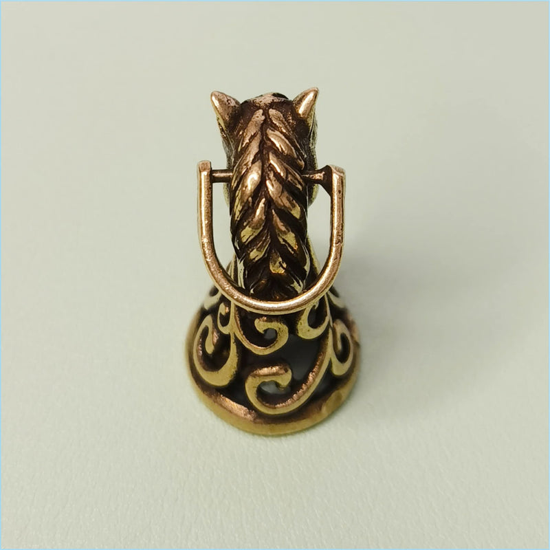 Curry Comb for Horse and Decorative Bell for Horse - PawsPlanet Australia