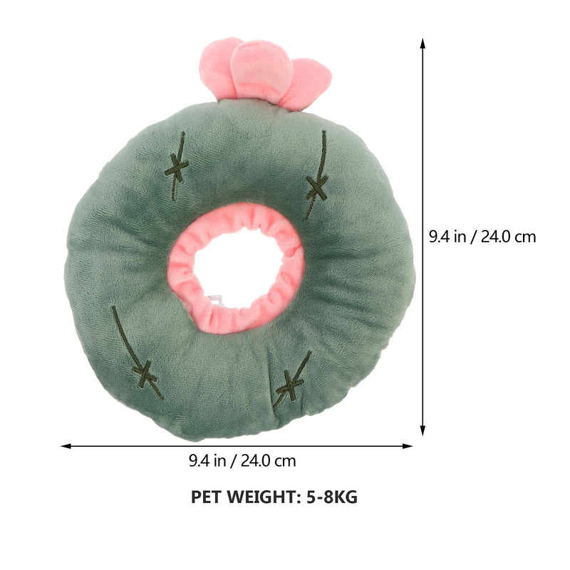 Adjustable cat collar made of soft plush for cats up to 6 kg. Comfortable protective collar for healing and everyday use with a green design.