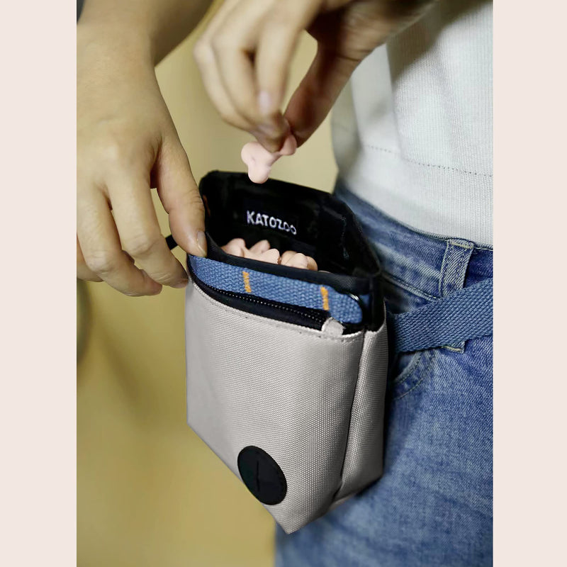 Dog Treat Pouch with Pet Training Clicker, Dog Training Treat Pouch Kit, Magnetic Closure, Hands-Free Training. (Grey) Grey - PawsPlanet Australia