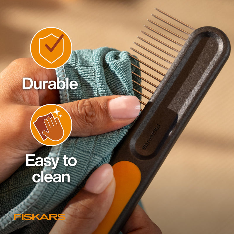 Fiskars Pet Wide Tooth Comb, Cat & Dog Comb, Wide-Spaced Rounded Teeth & SoftGrip™ Handle for Gentle Detangling, Cat and Dog Supplies, 7”, Orange/Black
