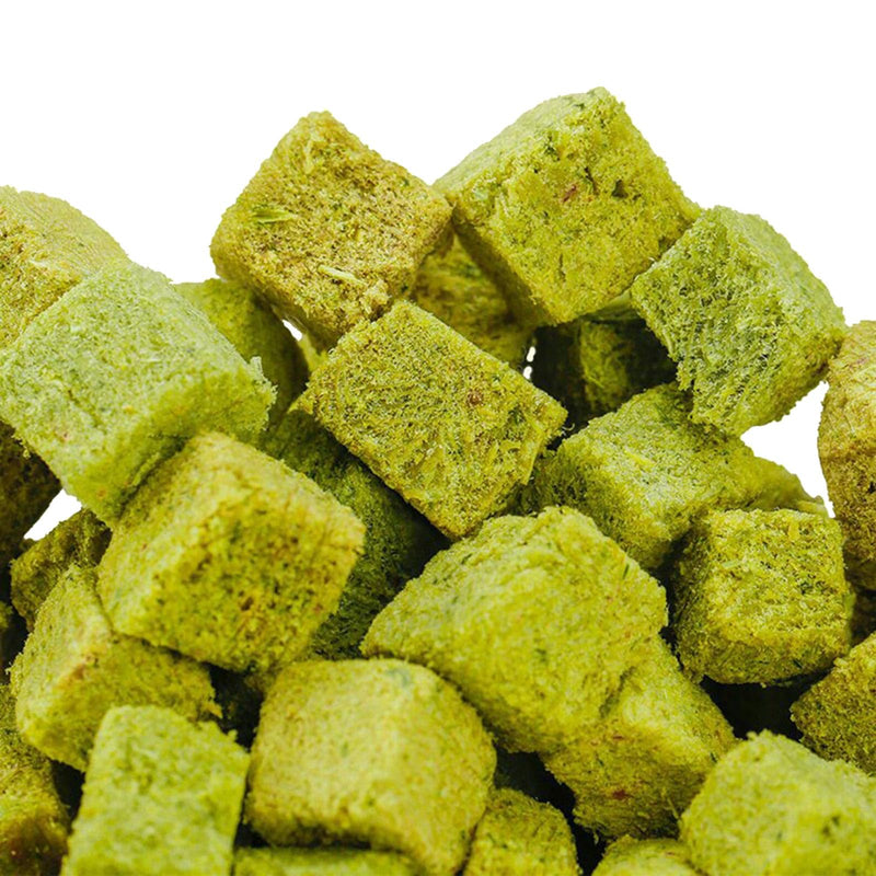 50g cat grass treats to help remove hairballs. Say goodbye to hairballs. Functional. Improve your teeth's dental health. Snacks