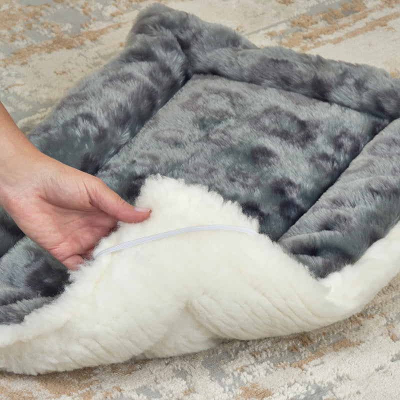 MidWest Homes for Pets Reversible Pet Bed; Machine Washable; Great for Medium Dog Breeds; Spotted Gray; 30"; 40230-FVGYS 30-Inch - PawsPlanet Australia