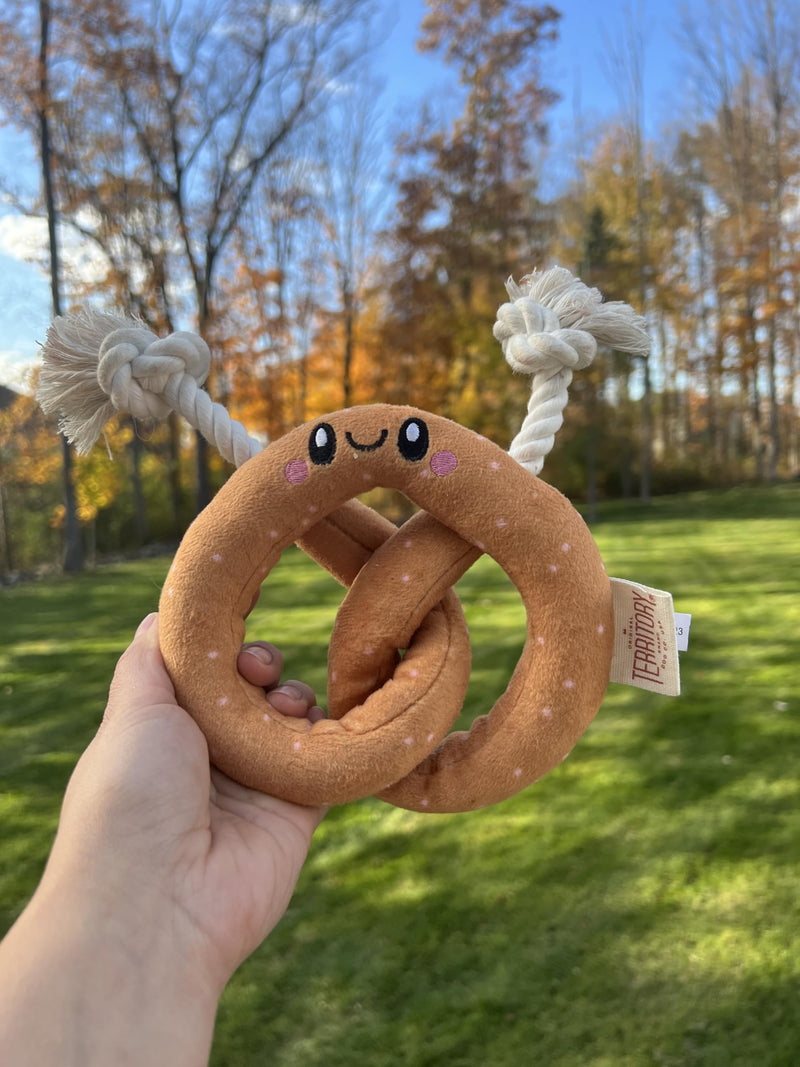 Territory Pretzel Rope Tug Dog Toy