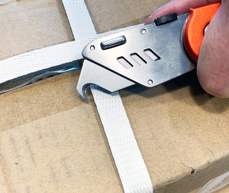 Hook Blade 10 Pack - Utility Knife Hooked Razor Blades in Storage Box - Heavy Duty SK5 Replacement Refills for Carpet, Roofing Knife, Box Cutter 10 Blades Hook - PawsPlanet Australia