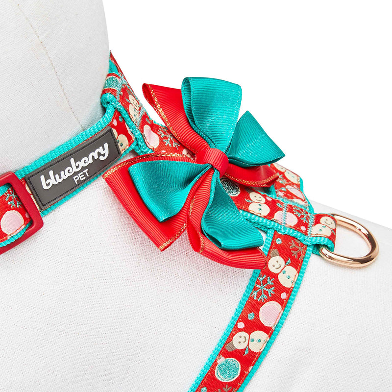 Blueberry Pet Snowman Making Christmas Designer No Pull Dog Harness with Bowtie, Small, Adjustable Harnesses for Dogs (17.75" - 21.25") Chest Girth (Pack of 1) Harness - Snowman Making - PawsPlanet Australia