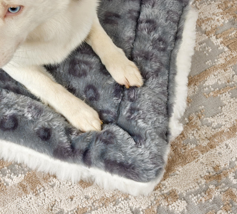 MidWest Homes for Pets Reversible Pet Bed; Machine Washable; Great for Medium Dog Breeds; Spotted Gray; 30"; 40230-FVGYS 30-Inch - PawsPlanet Australia