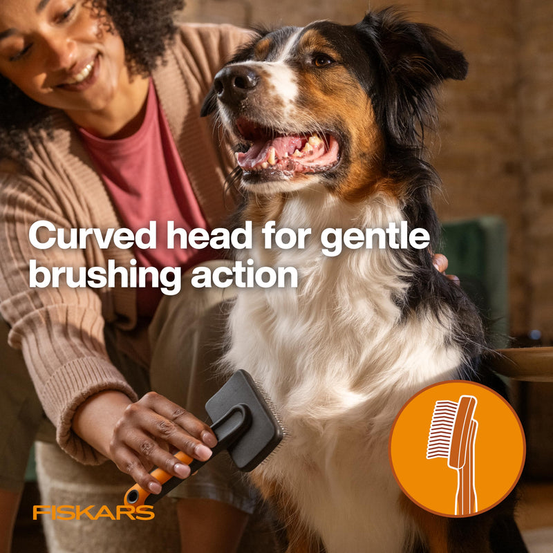 Fiskars Pet, Cat and Dog Brush, Fine Bristles & SoftGrip Handle for Gentle Grooming and Deshedding, Cat and Dog Supplies, Orange/Black Slicker Brush - PawsPlanet Australia