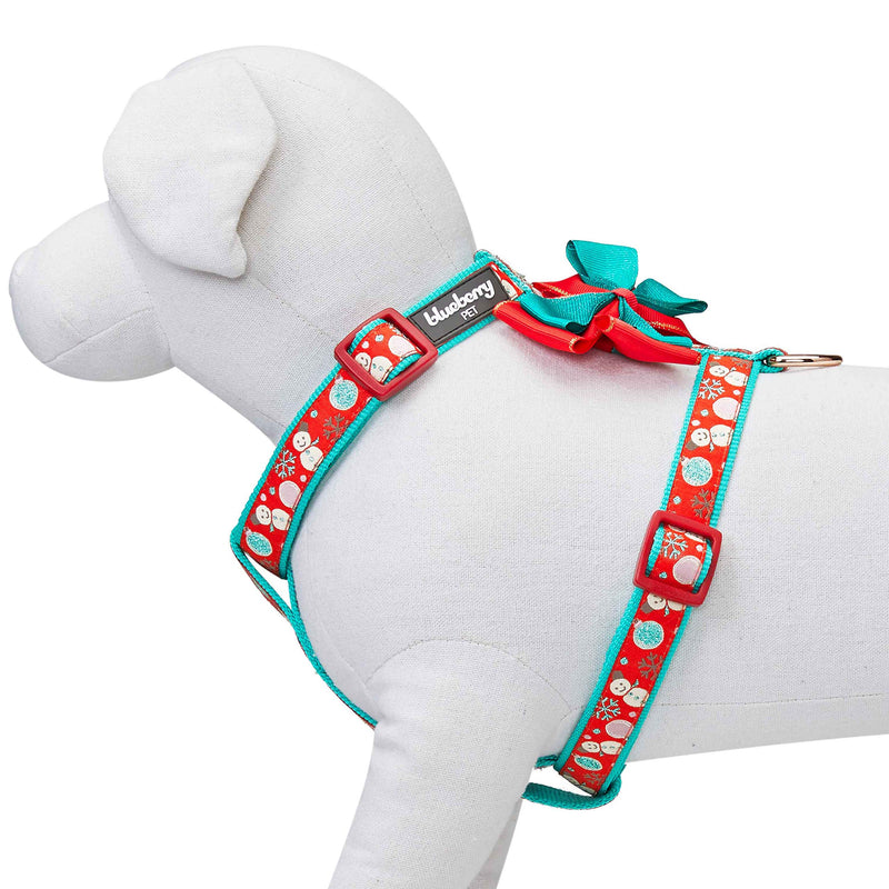Blueberry Pet Snowman Making Christmas Designer No Pull Dog Harness with Bowtie, Small, Adjustable Harnesses for Dogs (17.75" - 21.25") Chest Girth (Pack of 1) Harness - Snowman Making - PawsPlanet Australia
