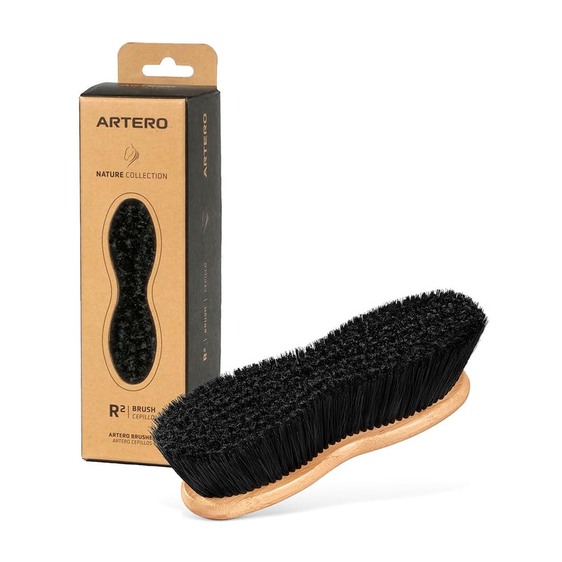 Artero Infinity R2. horse face brush. Horse brushes for grooming with 5cm long soft bristles. Ergonomic and special for the most sensitive areas of your horse. - PawsPlanet Australia