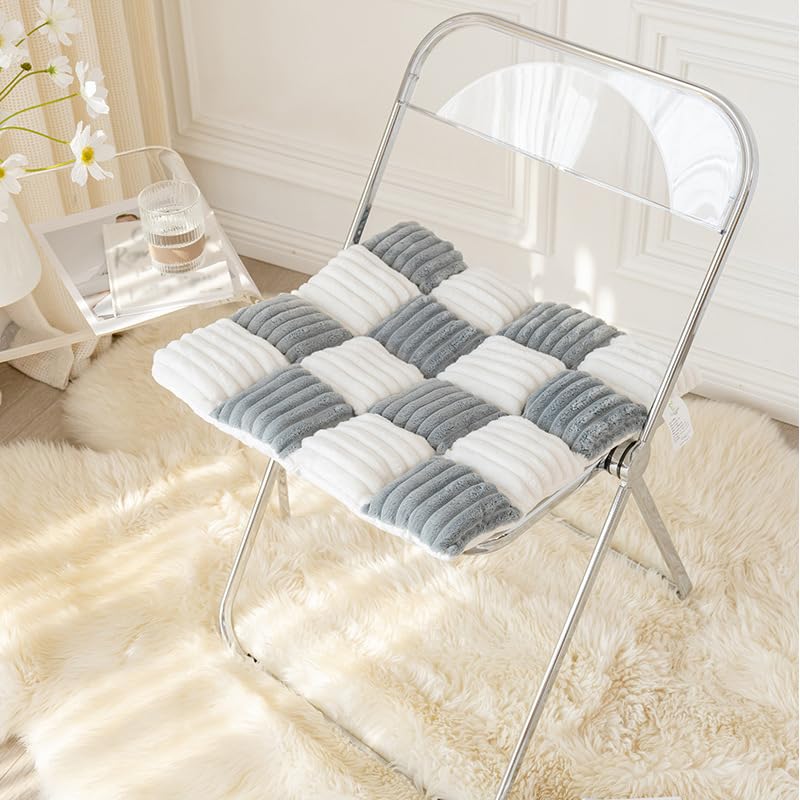 Funny Soft Plaid Couch Cover Mat,Garden Warm and Thick Cotton Couch Mat,Fuzzy Pet Plaid Dog Couch Cover,Cream-Coloured Plush Checkered Couch Cover Pad for Dogs(Grey-17.7x17.7in) Grey 17.7x17.7in/45x45cm - PawsPlanet Australia