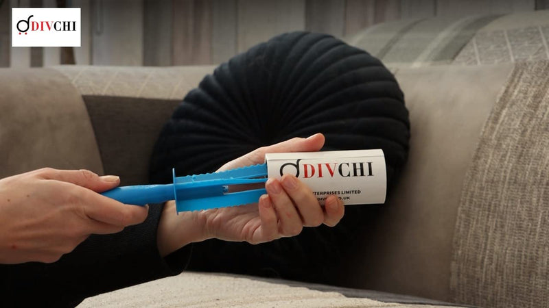 DIVCHI Lint Roller+4 Refill Sticky Replacement Heads Easily and Quickly removes animal fur, hairs, dust and fluff from garments, furniture, carpet, and car seats - PawsPlanet Australia