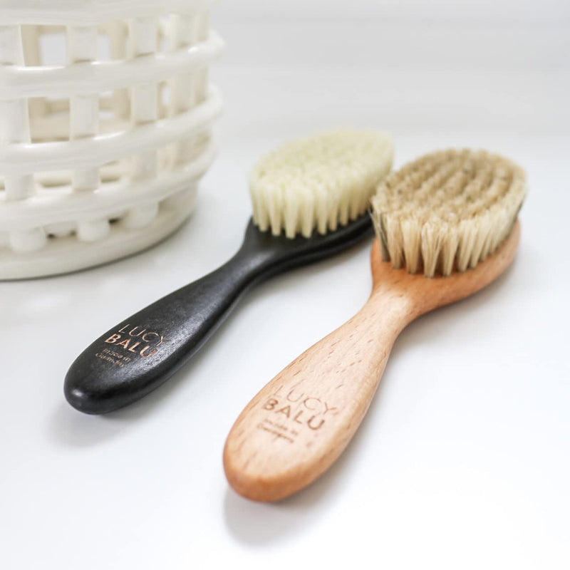 LucyBalu® cat brush short hair & long hair | Fur brush for cats| Cat comb for grooming cats | Pet hair brush for cats | Cat hair brush with agave fiber bristles & wooden handle vegan black - PawsPlanet Australia