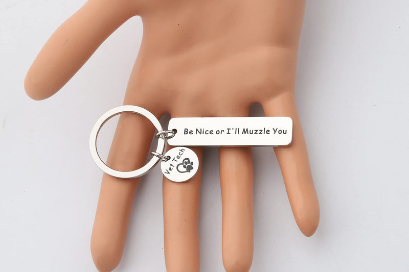 WUSUANED Veterinarian Keychain Be Nice Or I'll Muzzle You Vet Tech Appreciation Jewelry Gifts For Medical Veterinary Be Nice Or I’ll Muzzle You Keychain - PawsPlanet Australia