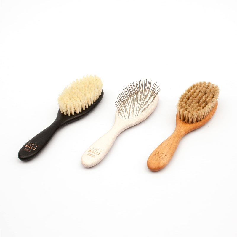 LucyBalu® cat brush short hair & long hair | Fur brush for cats | Undercoat brush cat | Cat comb for grooming cats | Animal hair brush | Cat hair brush with metal bristles & white metal wooden handle - PawsPlanet Australia