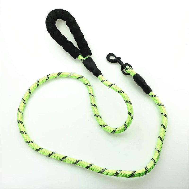 STARPADBUY 5 FT Strong Dog Leash, Rope Twist Dog Lead Heavy Duty with High Reflective Thread and Soft Padded Control Handle, Highly Reflective Threads and for Zinc Alloy Lock,Green 1.5m x 1.2cm - PawsPlanet Australia