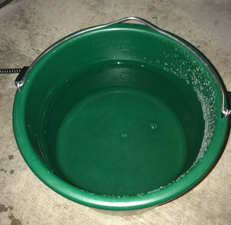 [Australia] - Farm Innovators Heated Bucket 2-Gallon Plastic 