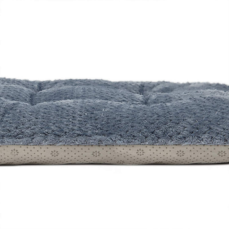 [Australia] - WONDER MIRACLE Fuzzy Deluxe Pet Beds, Super Plush Dog or Cat Beds Ideal for Dog Crates, Machine Wash & Dryer Friendly 15" x 23" S-Dark Blue 