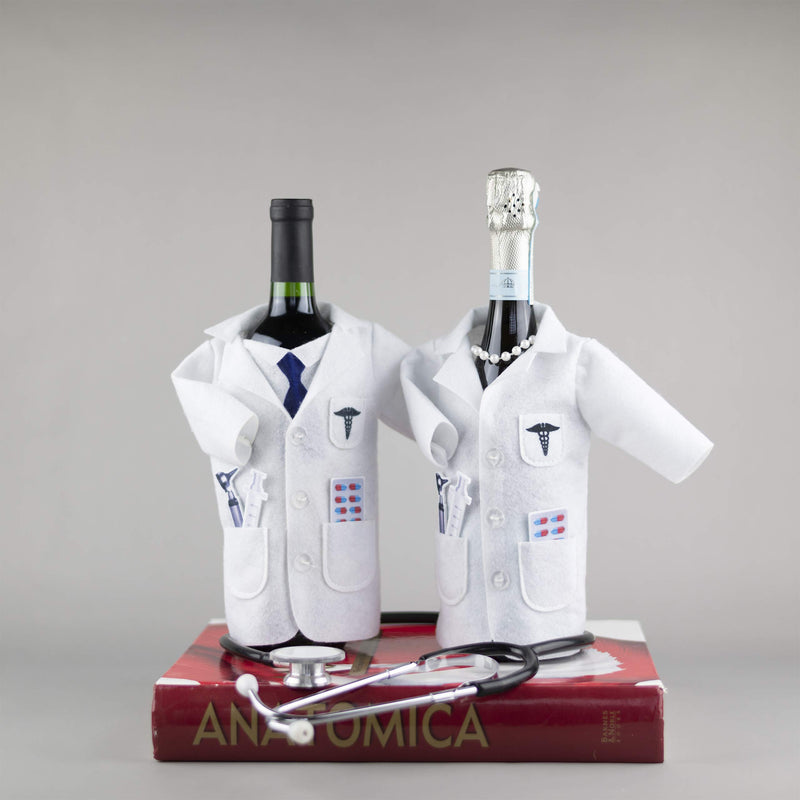 White Coat Wine Bag for Doctors - Felt Wine Gift Bag with Otoscope, Syringe, Capsules, Tie | Doctors Wine Cover Gifts for Graduation, Birthday, Anniversary| Nurse Practitioner Gifts for Men Wine Cover - Male - PawsPlanet Australia