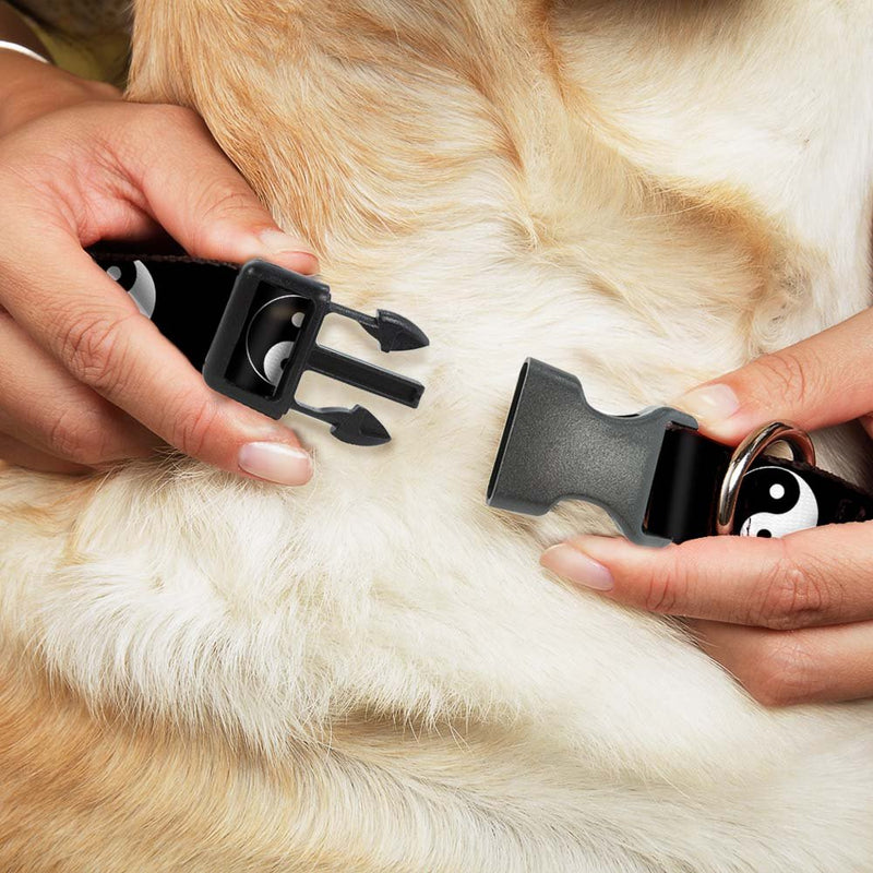 [Australia] - Buckle-Down Plastic Clip Collar - Yin Yang Symbol Black/White - 1" Wide - Fits 15-26" Neck - Large 