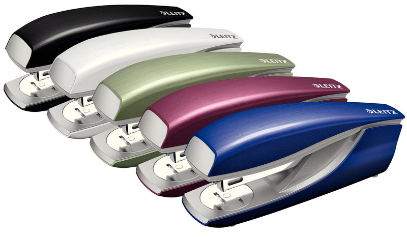 Leitz office stapler made of metal, for 30 sheets, including staples, ergonomic design, Arktik White, Style series, 55620004 Arktik White cardboard packaging - PawsPlanet Australia