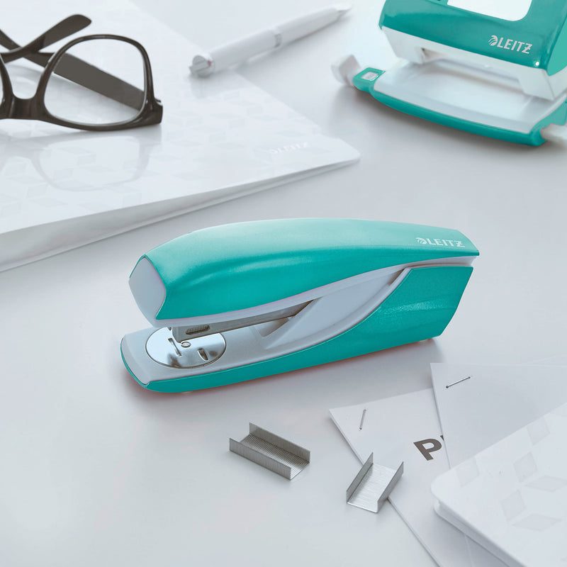 Leitz stapler, 30 sheet stapler with 200 staples, metal stapler with plastic elements, WOW series, ice blue, 55021051 cardboard packaging - PawsPlanet Australia